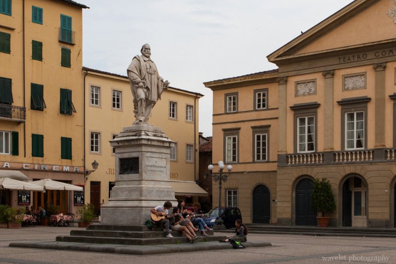 Piazza del Giglio, Lucca
