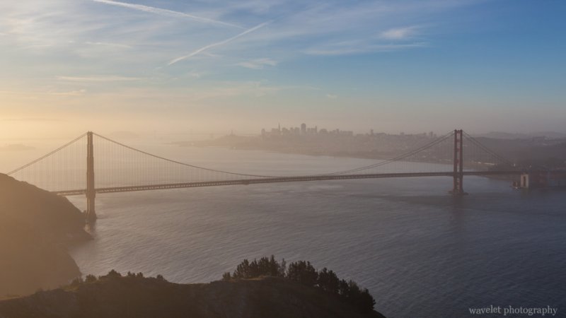 View Golden Gate Bridge from Hawk Hill