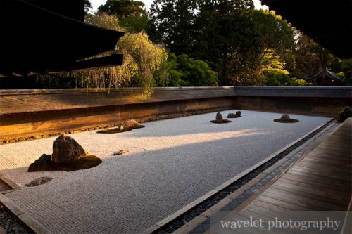 Ryoan-ji Temple (竜安寺)
