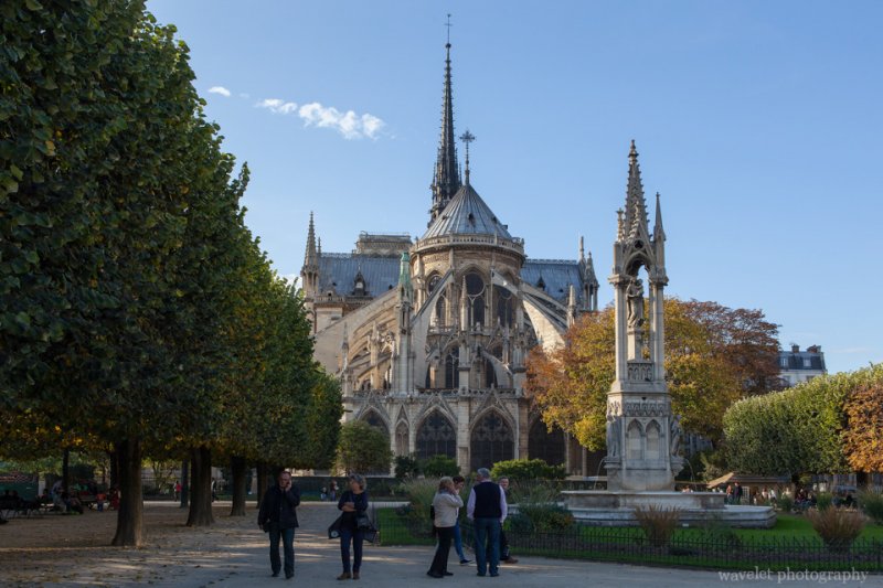 Fontaine de l’Archevêché against Notre-Dame at Square Jean XXIII, Paris