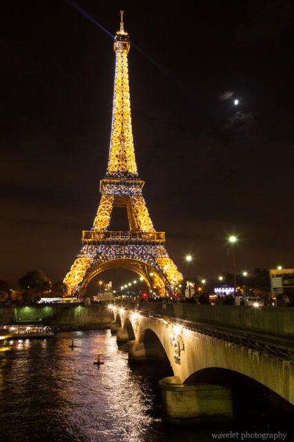 Eiffel Tower and Pont d'Iéna at night, Paris