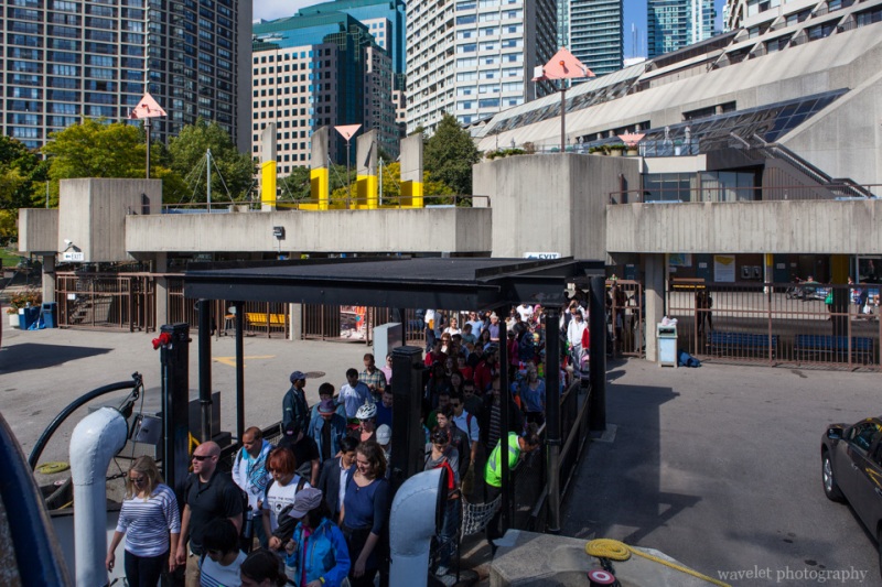 People get onto Toronto Island Ferry