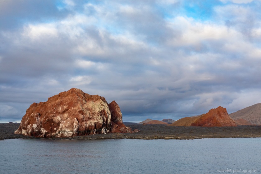 Bahía Sullivan, Santiago Island