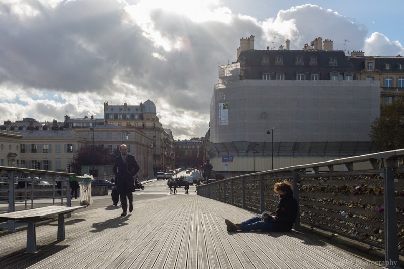 Passerelle Léopold-Sédar-Senghor in the early afternoon, Paris
