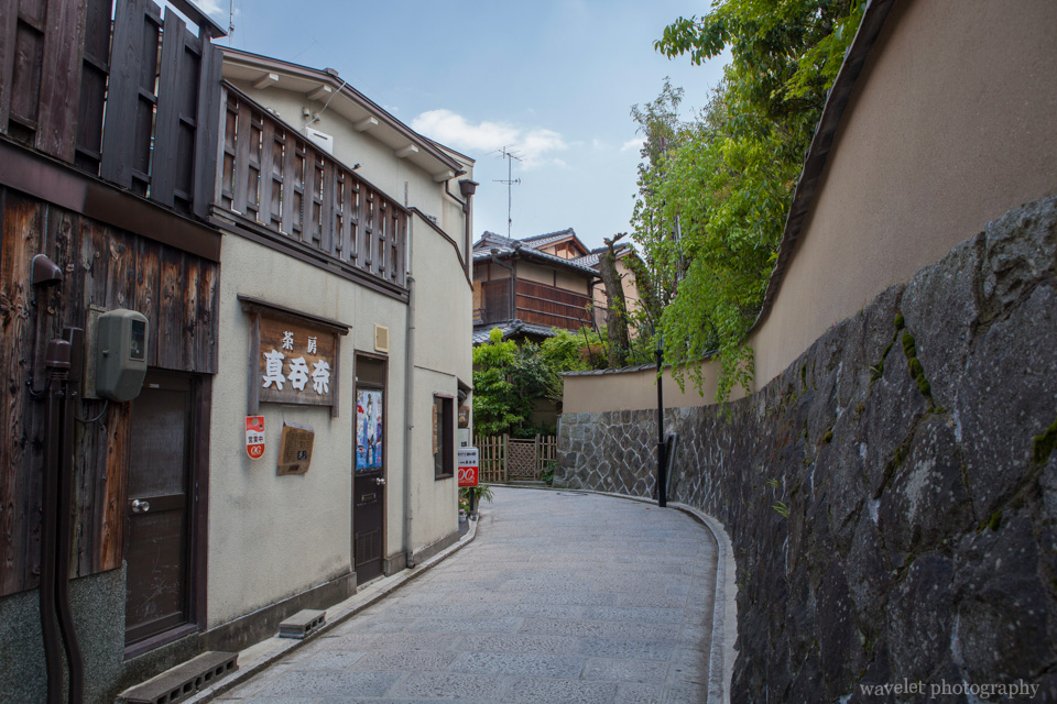 Stone-paved roads between Yasaka Shrine (八坂神社) and Kiyomizu Temple (清水寺), Kyoto