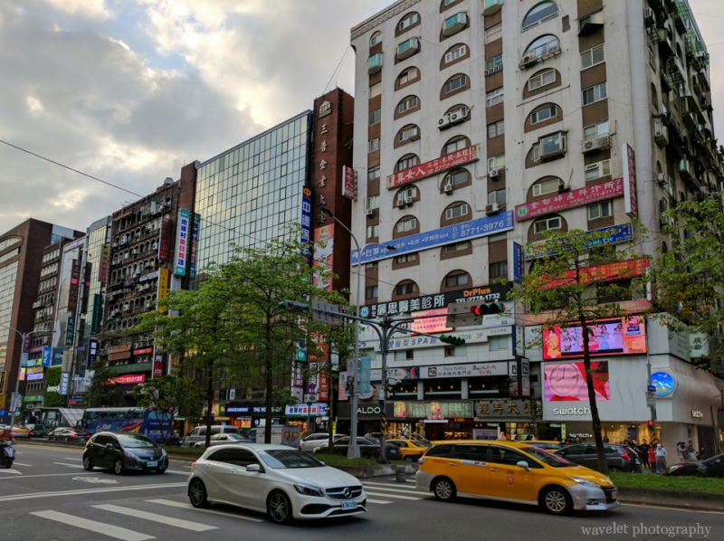忠孝東路，台北