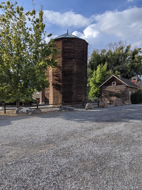 Pioneer Town, Cedaredge