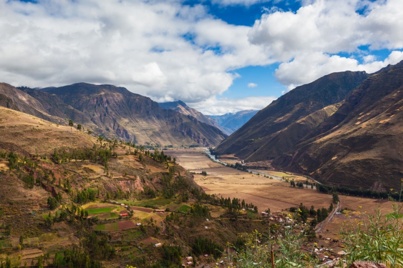 Overlook the entrance of Urubamba Valley